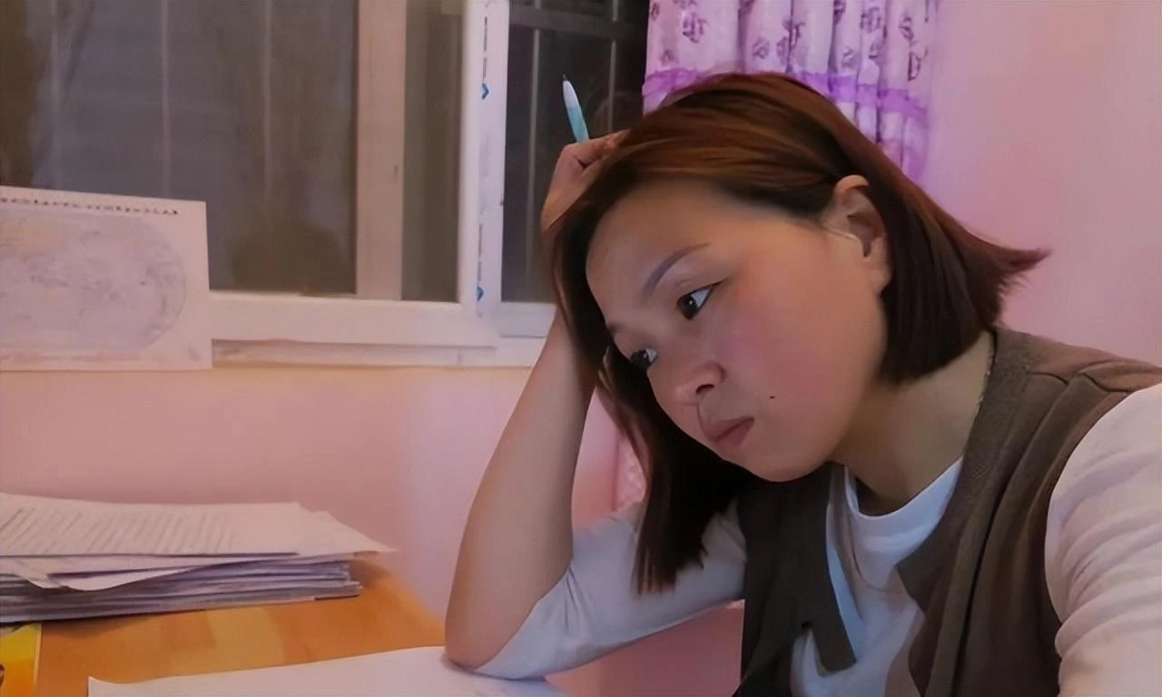 Cô gái trượt ĐH, 12 năm sau phát hiện mình có bằng cử nhân, nhà trường ngơ ngác - Hình 1