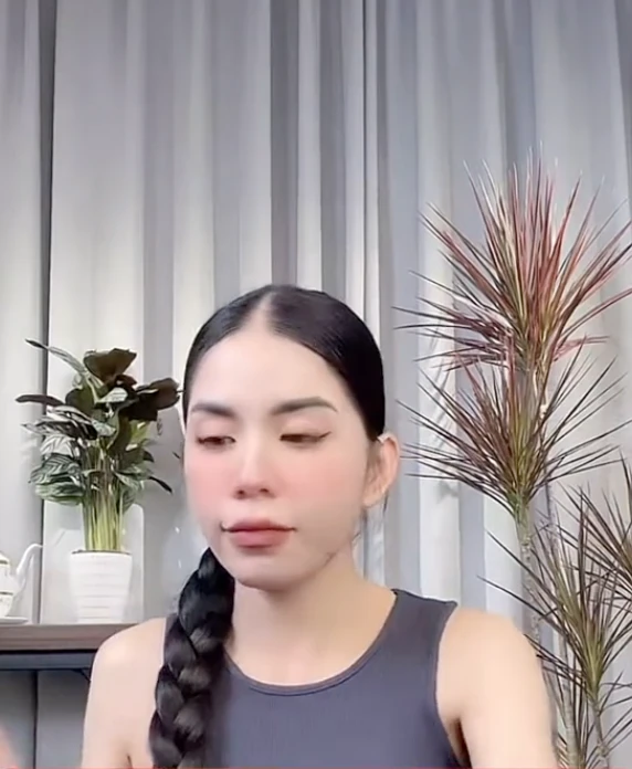 Hằng Du Mục show cận vết sẹo trên live, đáp trả lời tố makeup để câu thương hại - Hình 5