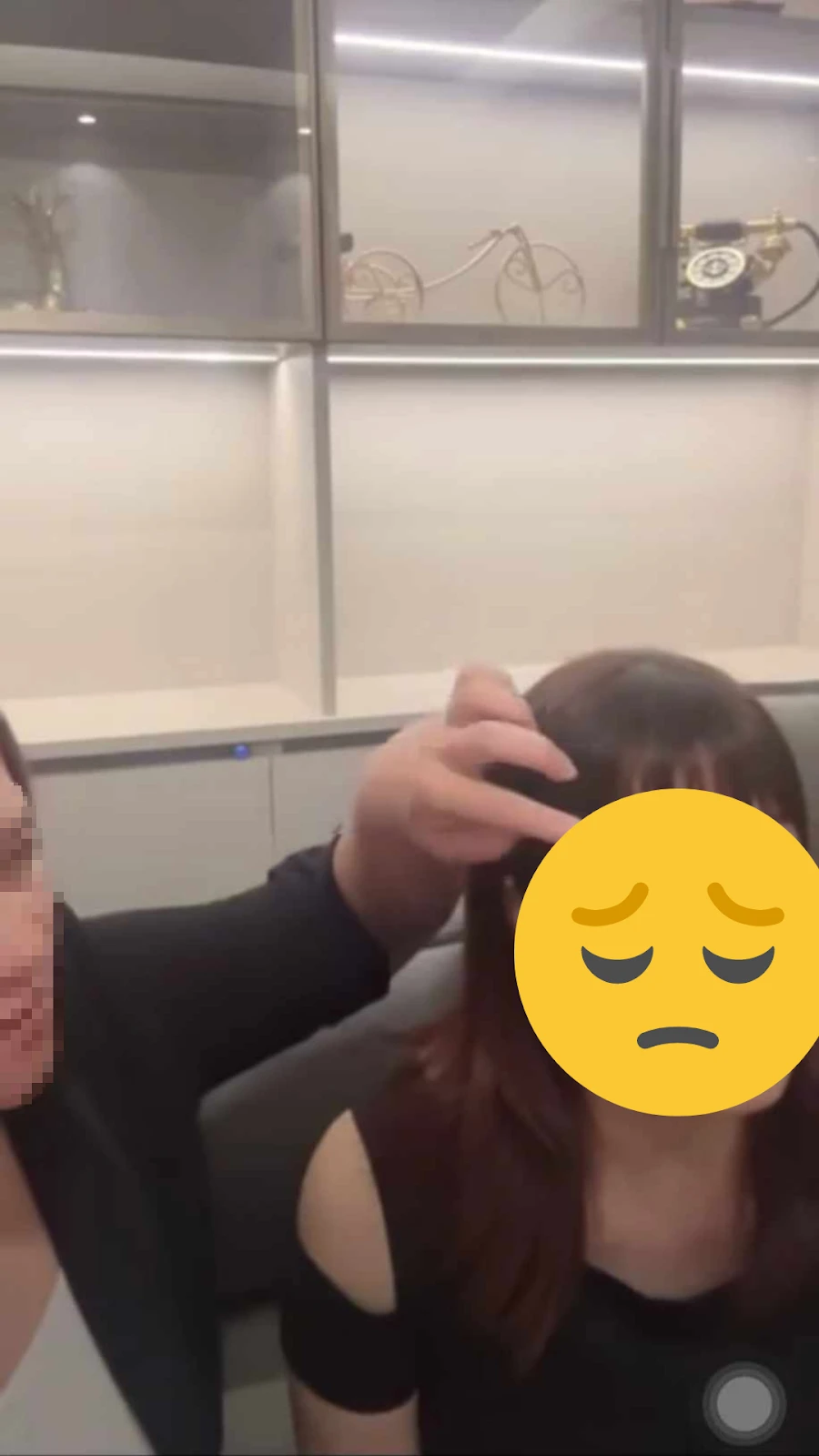 Hằng Du Mục show cận vết sẹo trên live, đáp trả lời tố makeup để câu thương hại - Hình 4