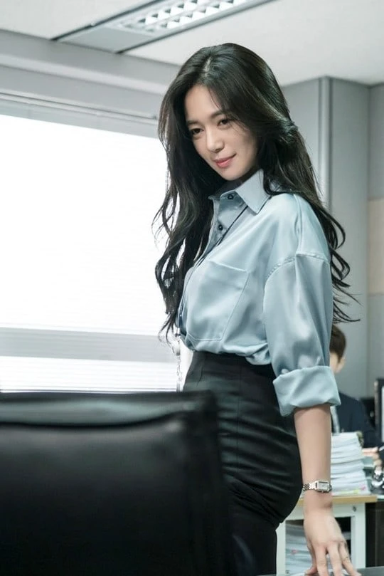 Lee Elijah bé ba gây kinh hãi trên màn ảnh, gây dấu ấn với Hoàng Hậu Cuối Cùng - Hình 9