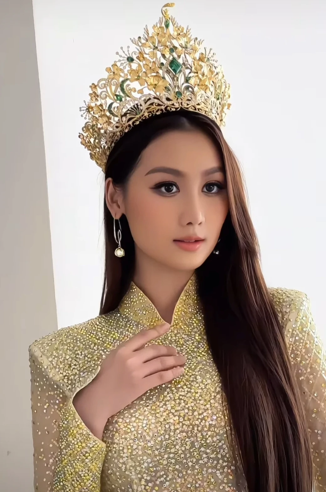 Quế Anh độ 1 thứ, visual mới khiến team seeding đẹp tự nhiên muối mặt? - Hình 2