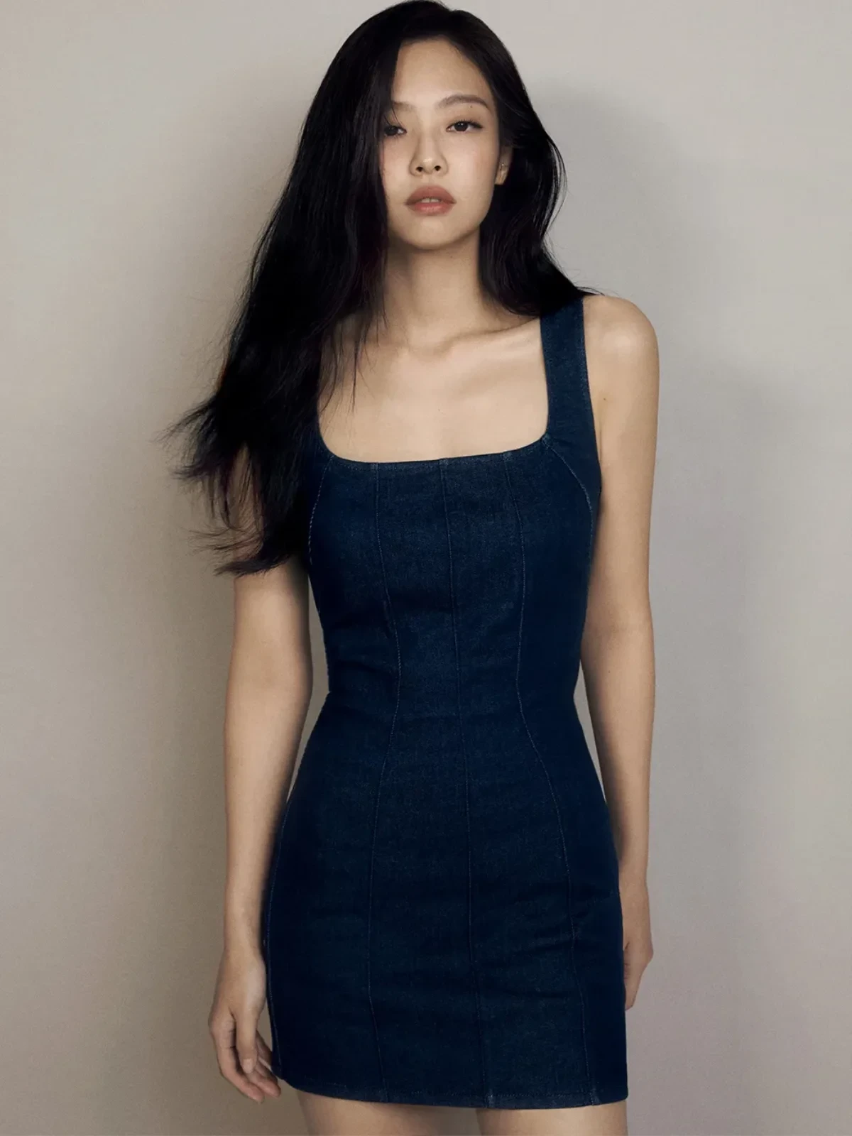 Jennie phủi bỏ quan hệ với bố tài phiệt, sắp sửa tống 1 YouTuber vào tù? - Hình 1