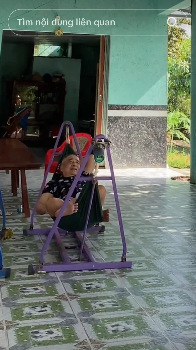Ông bà ngoại Hằng Du Mục ra mặt bảo vệ cháu gái, CĐM xúc động vì 1 điều - Hình 1