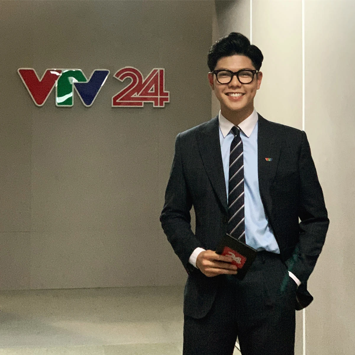 BTV Mạnh Cường: Học Ngân hàng ra làm ở VTV, chủ kênh Tiktok Gia đình truyền hình - Hình 6