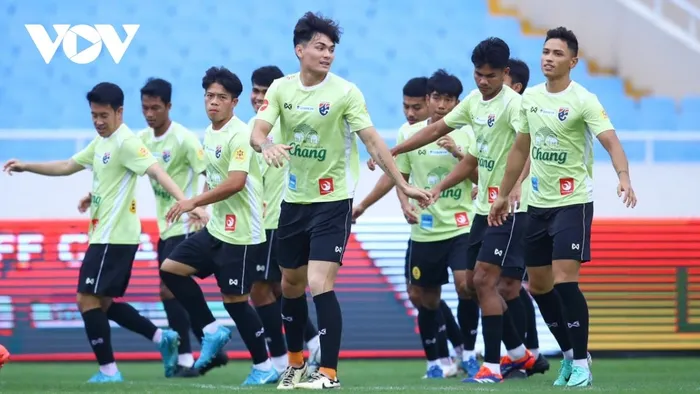 Cầu thủ Thái Lan giật mình khi gặp vị khách không mời mà đến - Hình 6