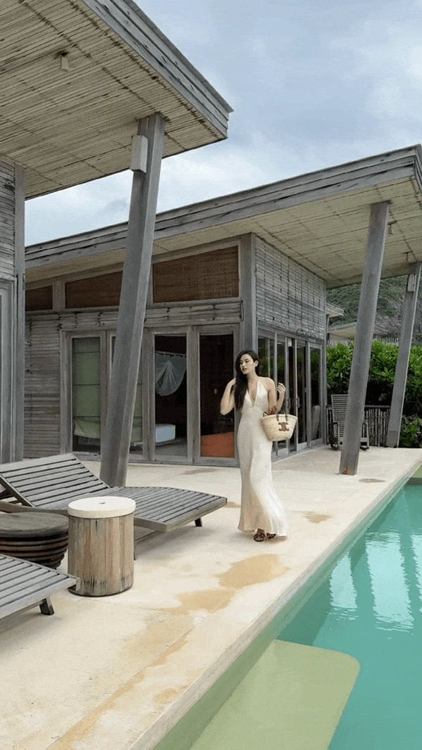 Hoa hậu Đỗ Hà mặc váy lụa cũng khiến dân tình khen nức nở: Xinh đẹp lúng liếng thế này ai chẳng mê - Hình 1