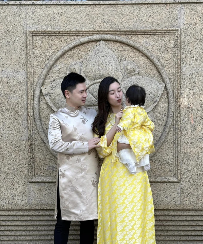 Khoảnh khắc hé lộ cuộc sống hào môn của hoa hậu Đỗ Mỹ Linh và chồng chủ tịch CLB Hà Nội, bên trong căn biệt thự mới gây chú ý - Hình 3