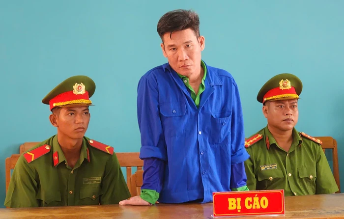 Lãnh 12 năm tù vì dùng dao đâm trọng thương nhiều người do ghen - Hình 1