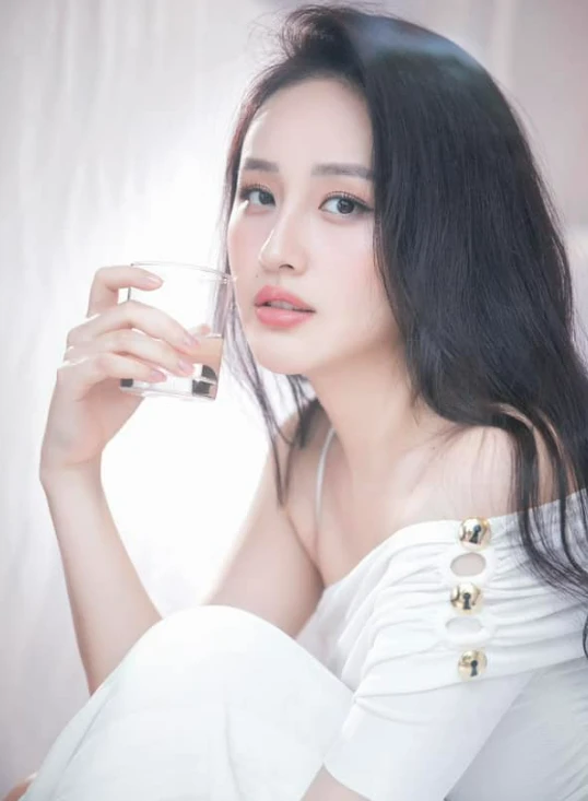 Mai Phương Thúy thẩm mỹ ở tuổi U40? - Hình 7