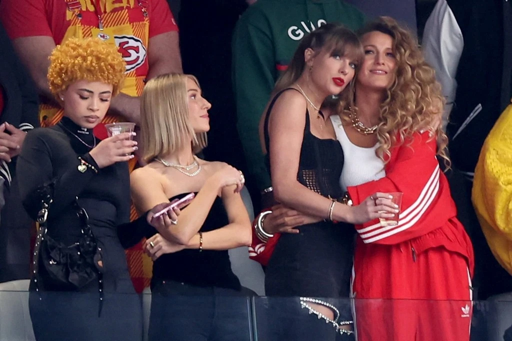 Selena Gomez bị nghi trở mặt với Taylor Swift, 2 nữ tỷ phú đã nghỉ chơi nhau? - Hình 1