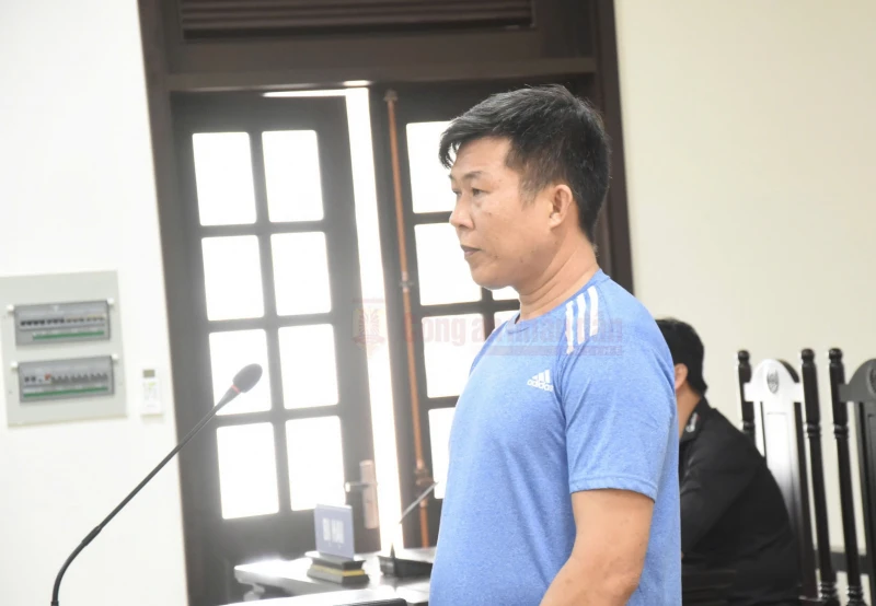 Bị đâm trọng thương vì say rượu, nhớ chuyện cũ nên gây sự với chủ phà - Hình 1