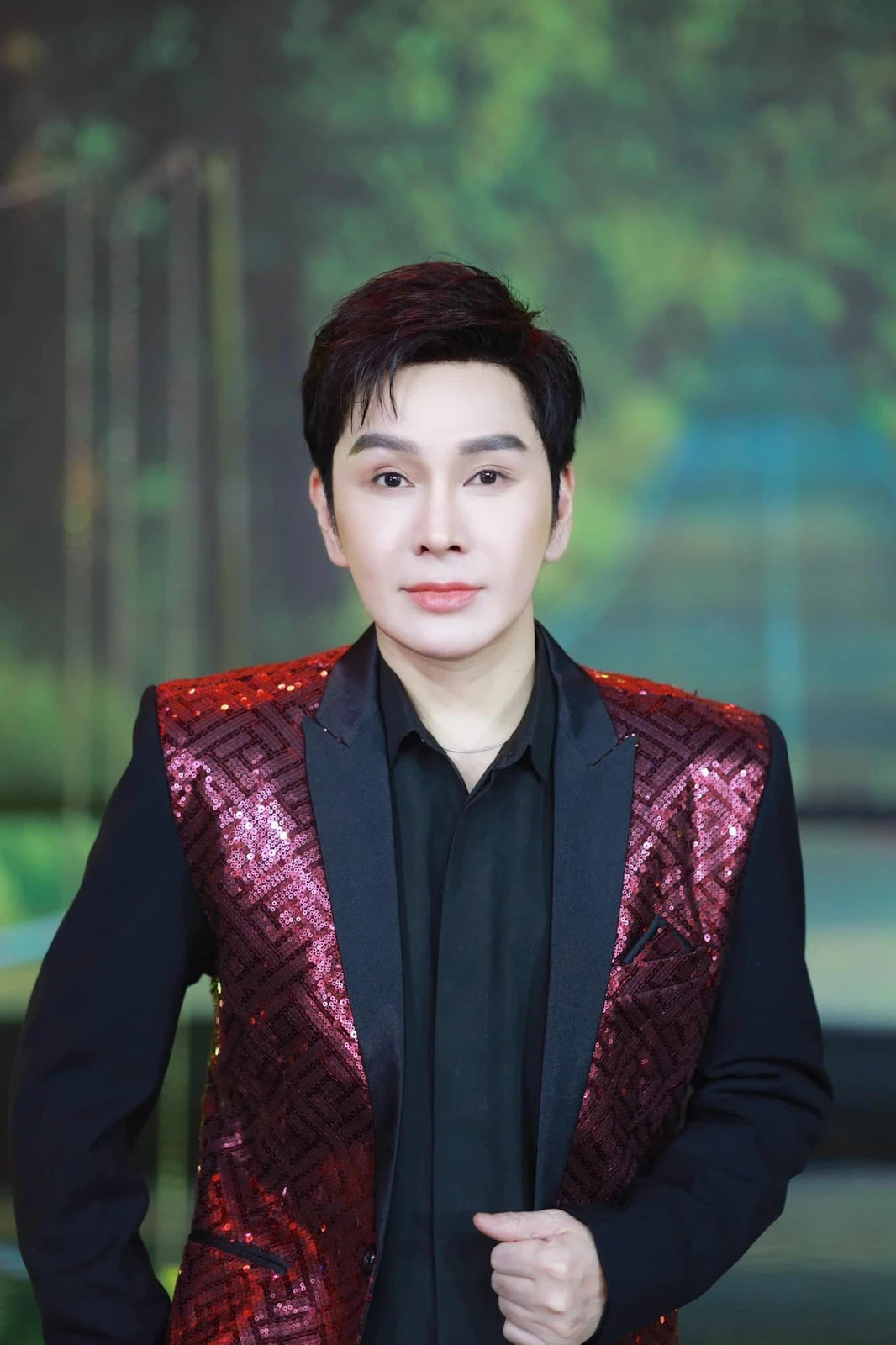 Vũ Luân ôm gái lạ giữa lúc Phương Lê kiện tụng, bị bắt tại trận liền quay xe? - Hình 4