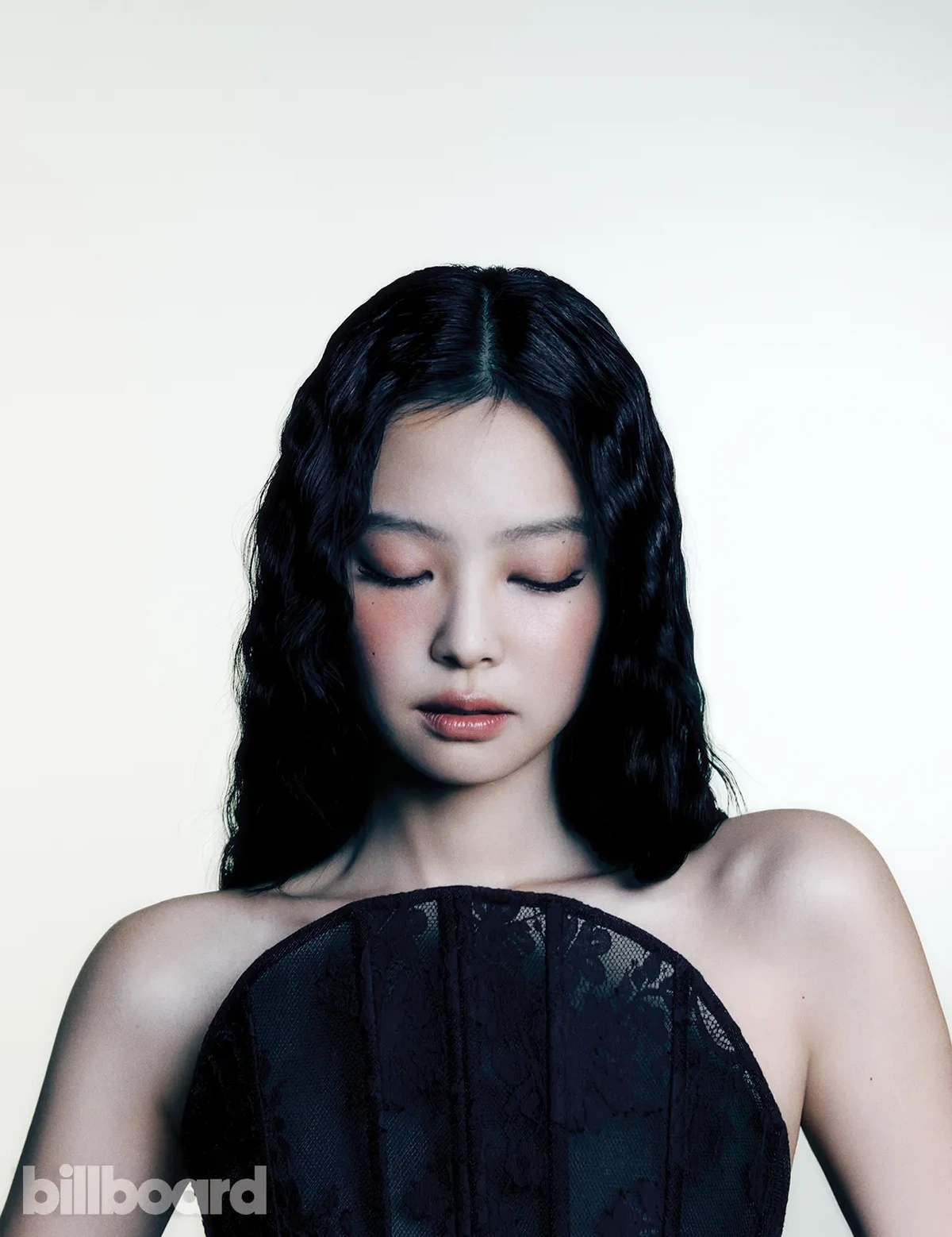 BLACKPINK xa mặt cách lòng, Jennie gọi 1 cuộc điện thoại, lộ mối quan hệ thật? - Hình 3