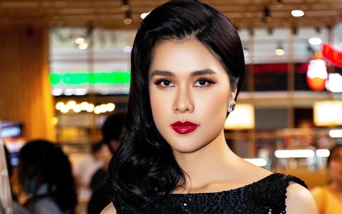 Ca sĩ Phúc Anh: 3 lần đỗ thủ khoa, cô của Đỗ Thị Hà, đi thiện nguyện xuyên Việt - Hình 1
