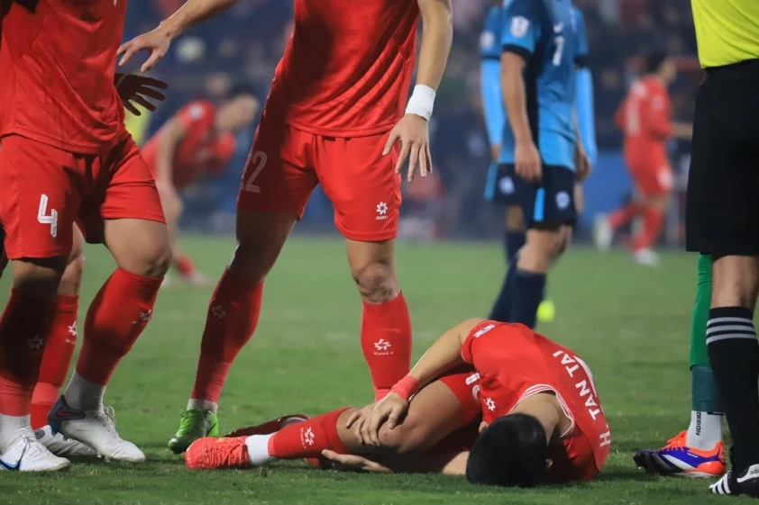 Hồ Tấn Tài: Hậu vệ ĐT Việt Nam chấn thương giống Xuân Son, đáng tiếc rời AFF Cup - Hình 5