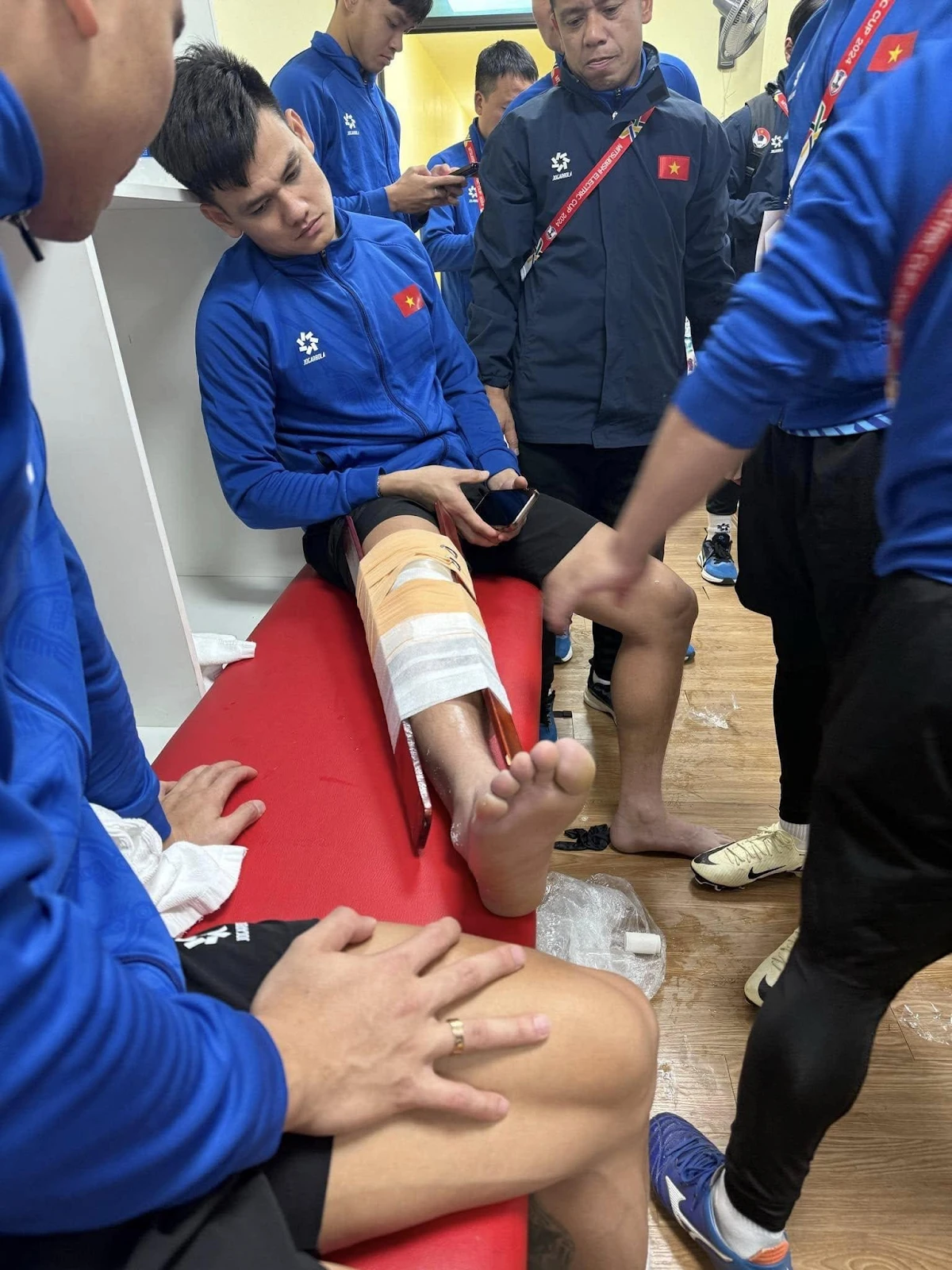 Hồ Tấn Tài: Hậu vệ ĐT Việt Nam chấn thương giống Xuân Son, đáng tiếc rời AFF Cup - Hình 8