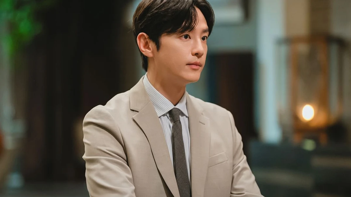 Kwon Yul: Handsome guy with creepy smile on screen, was nominated for Baeksang - Photo 2