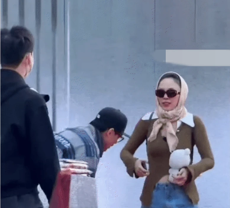 Quang Hùng MasterD bị sao nữ động chạm, thái độ gây chú ý, fan mong 1 điều! - Hình 4