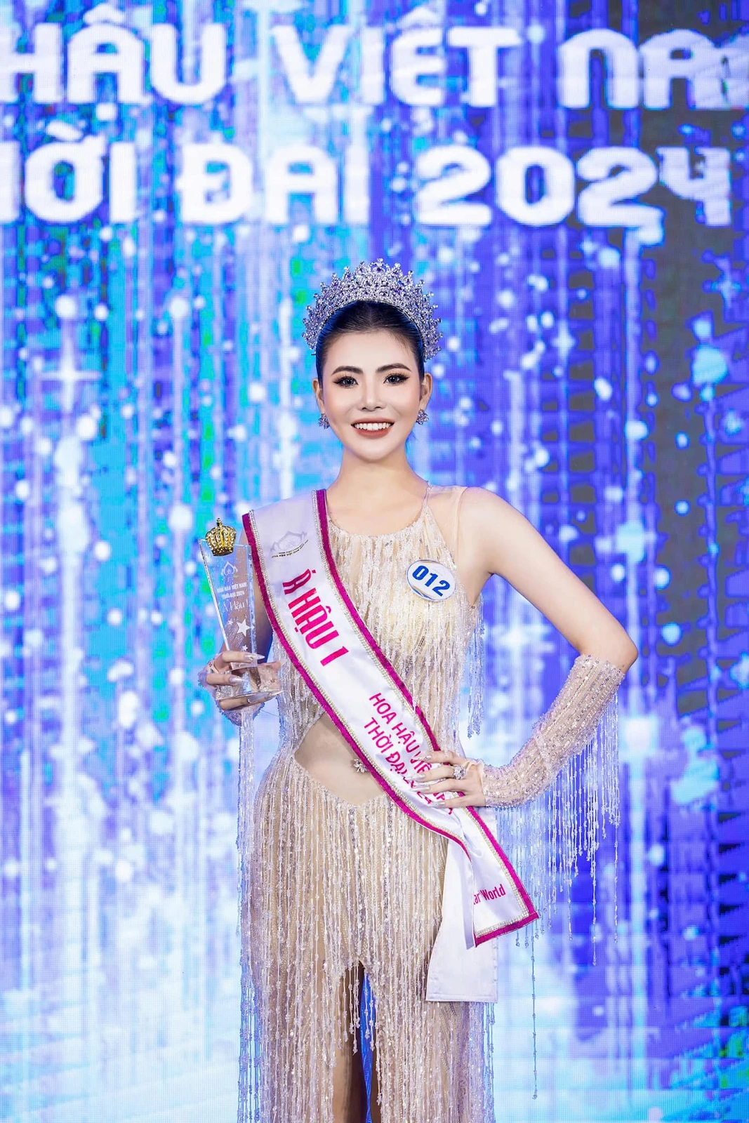 Lê Kim Khỏe: Á hậu từng bị trêu chọc vì có tên độc lạ, nhan sắc vạn người mê - Hình 1