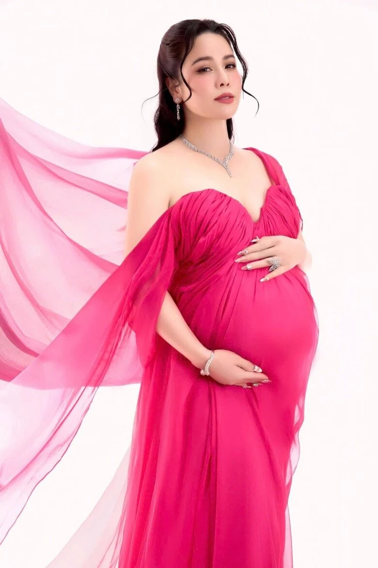 Nhật Kim Anh thuê bảo mẫu chăm con phải có bằng cấp, yêu cầu đặc biệt cao? - Hình 3