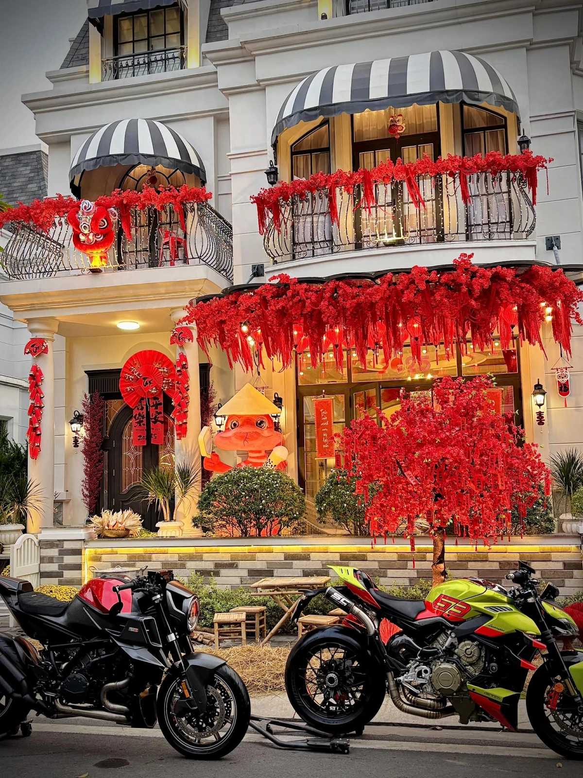 Đoàn Di Băng chi trăm triệu trang trí Tết, có linh vật, tiện thể khoe biệt 22 tỷ - Hình 3