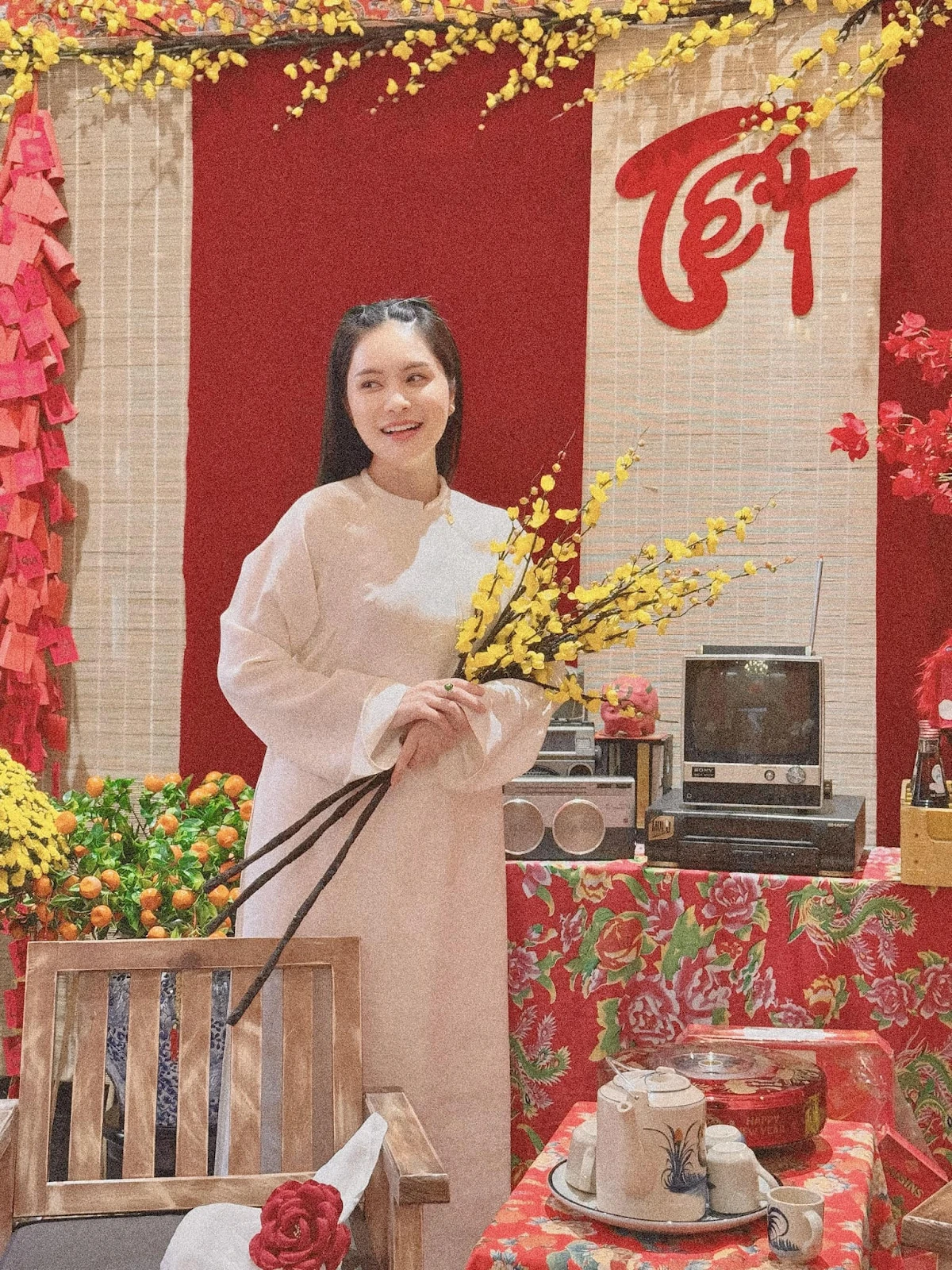 Đoàn Di Băng chi trăm triệu trang trí Tết, có linh vật, tiện thể khoe biệt 22 tỷ - Hình 8