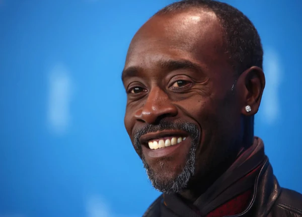 Don Cheadle: Hành trình từ Kansas đến biểu tượng Hollywood đa tài? - Hình 1