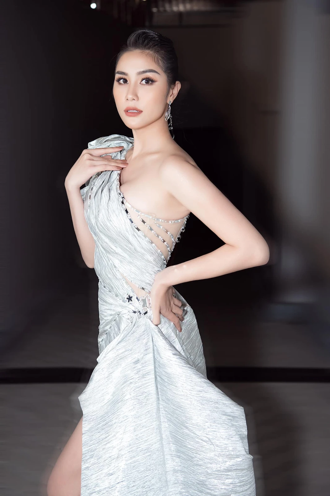 Hoàng Hạnh: Á hậu thi Miss Earth hát Tàu anh qua núi bị nói thảm họa âm nhạc - Hình 7