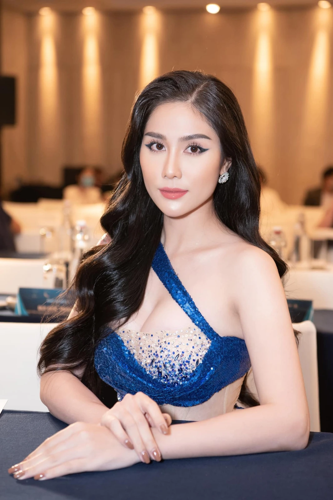 Hoàng Hạnh: Á hậu thi Miss Earth hát Tàu anh qua núi bị nói thảm họa âm nhạc - Hình 5
