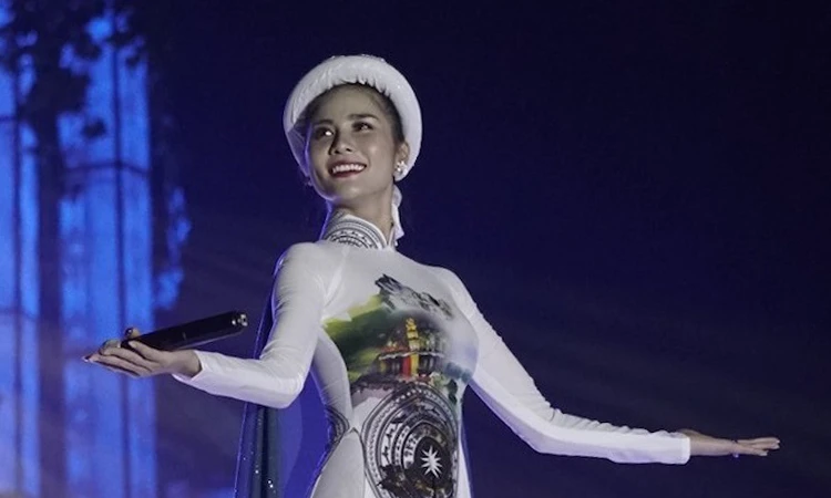 Hoàng Hạnh: Á hậu thi Miss Earth hát Tàu anh qua núi bị nói thảm họa âm nhạc - Hình 3