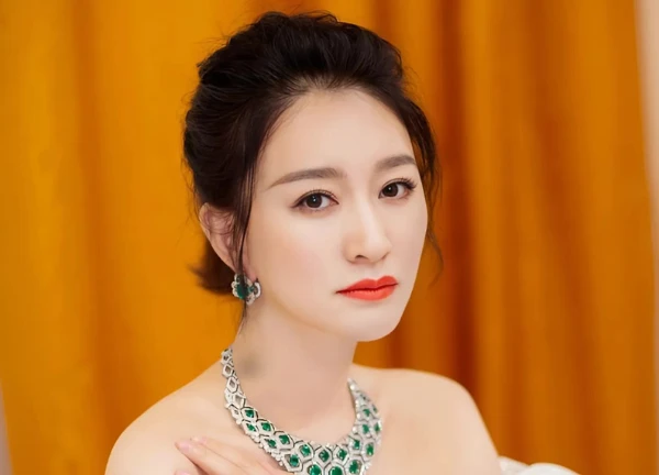 Lý Tiểu Nhiễm lộ mặt thật, bị bóc thói hai mặt, 260 triệu người nổi điên? - Hình 4