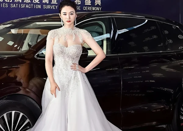 Lý Tiểu Nhiễm lộ mặt thật, bị bóc thói hai mặt, 260 triệu người nổi điên? - Hình 1