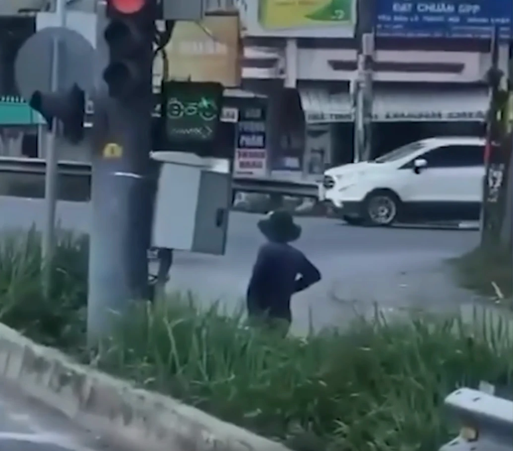 Vụ tài xế công nghệ chỉnh đèn giao thông: vài lần tự ý mở tủ, không ai yêu cầu - Hình 6