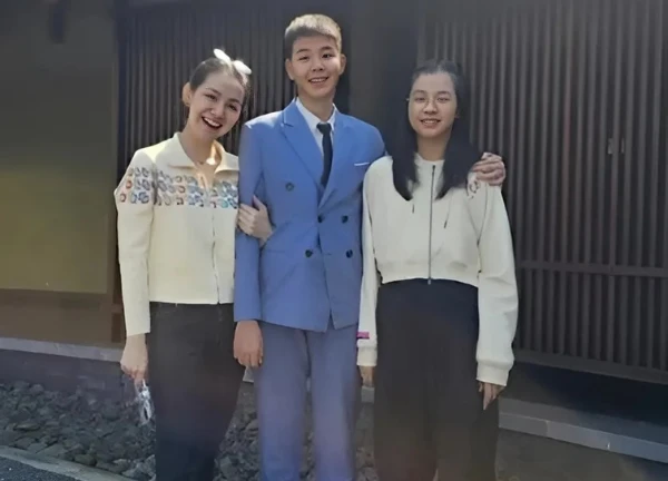 Con gái hoa hậu Thùy Lâm gây sốt: Visual chấn động, hơn mẹ ở 1 điểm? - Hình 5