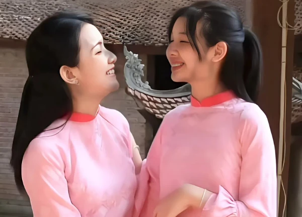 Con gái hoa hậu Thùy Lâm gây sốt: Visual chấn động, hơn mẹ ở 1 điểm? - Hình 3