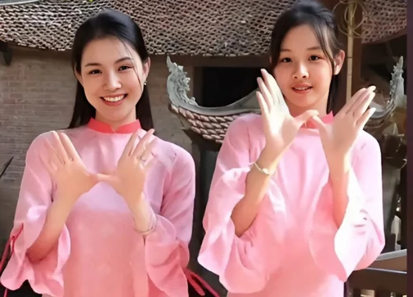 Con gái hoa hậu Thùy Lâm gây sốt: Visual chấn động, hơn mẹ ở 1 điểm? - Hình 2