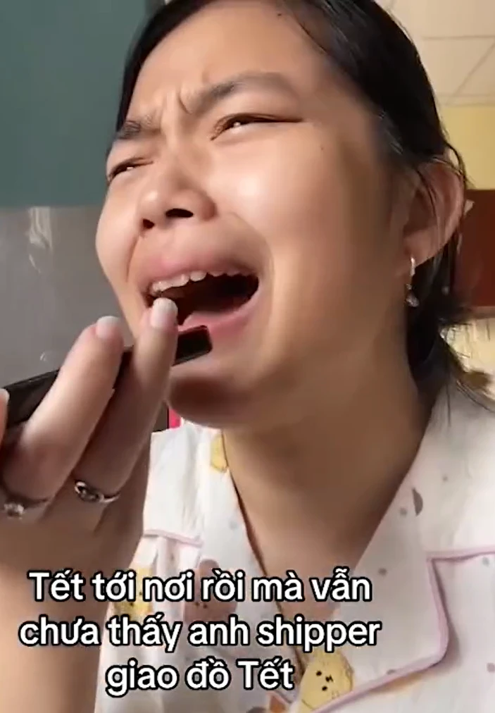 Kiếp nạn shipper ngày cận Tết: Khách dí ná thở, khóc thét với những đơn khó đỡ - Hình 1