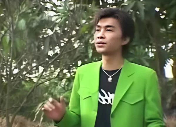 Nguyễn Kha: Ca sĩ với cuộc sống xa hoa và những bí mật ít ai biết? - Hình 1