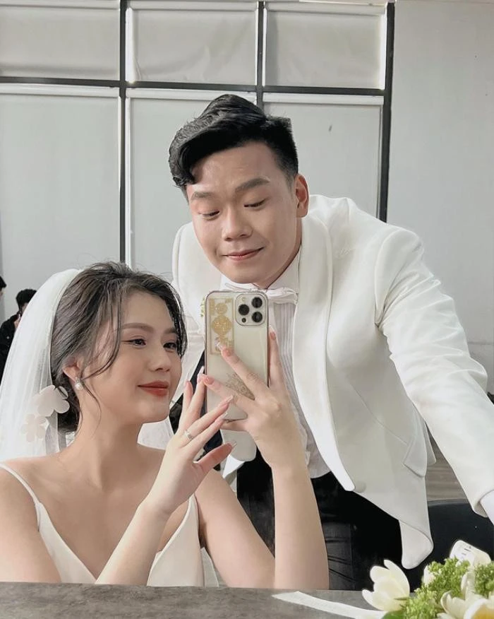 Thành Chung: trung vệ tuyển Việt, sát cánh cùng Xuân Son lập kỷ lục là ai? - Hình 9