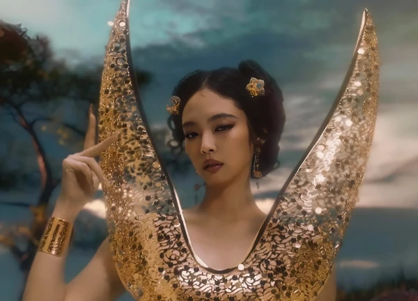 Jennie úp sọt fan bằng MV mới: Vừa đẹp hú hồn vừa khuấy đảo Kpop cực mạnh? - Hình 2