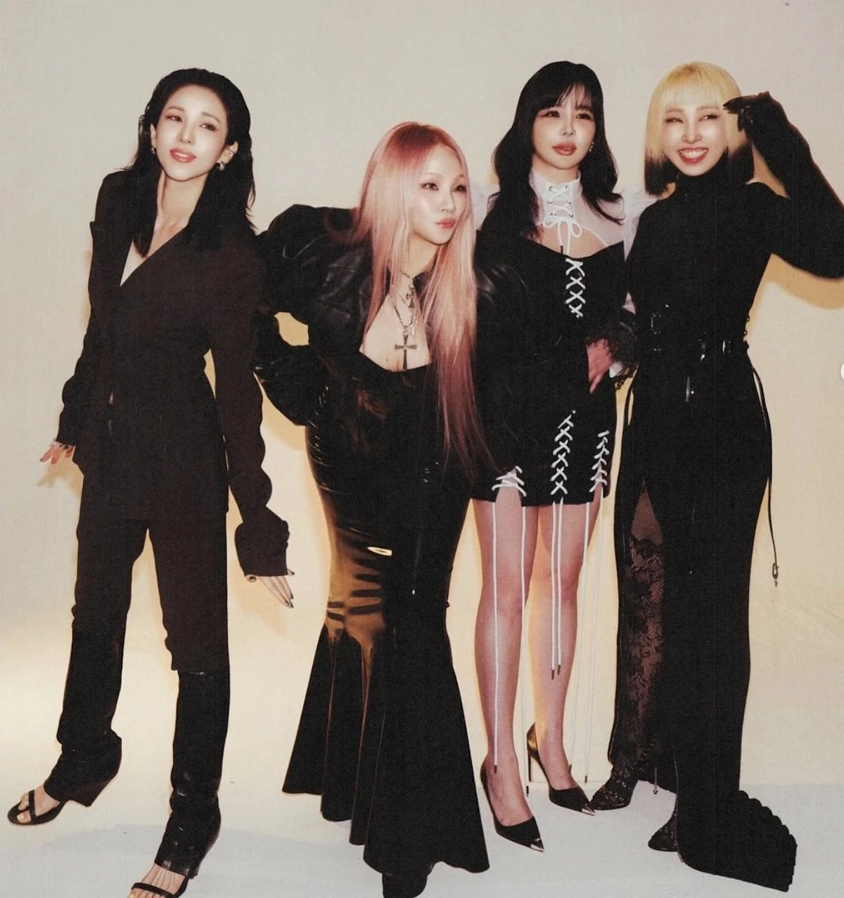 Park Bom (2NE1) gặp nạn, đột ngột rời sân khấu, chuyện gì đây? - Hình 4