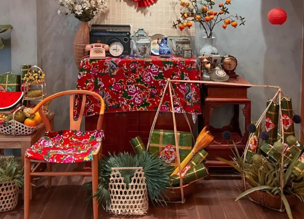 Tết khó đỡ với nhiều dịch vụ lạ, truyền thống bị thương mại hóa quá đà? - Hình 1