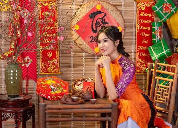 Tết khó đỡ với nhiều dịch vụ lạ, truyền thống bị thương mại hóa quá đà? - Hình 6