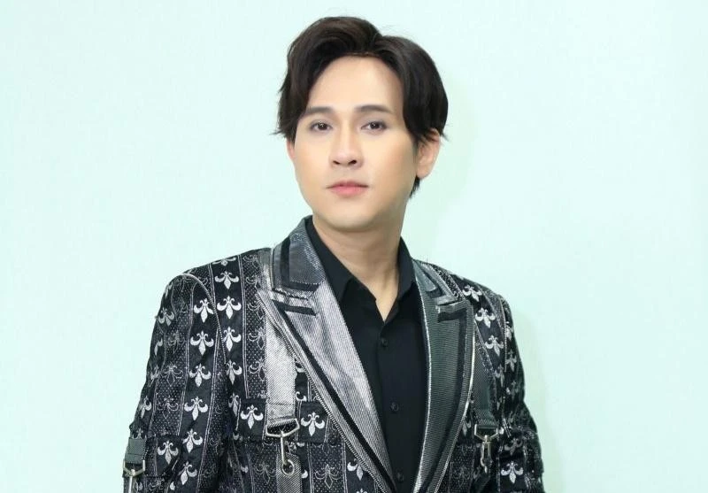 Nguyên Vũ từng bị cạch show, cấm vận không được mời hát vì một lý do - Hình 7