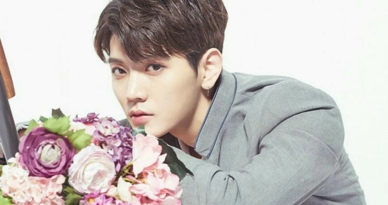 Ren ngược định kiến giới, nam idol xinh nhất xứ Hàn, Jungkook rén? - Hình 13