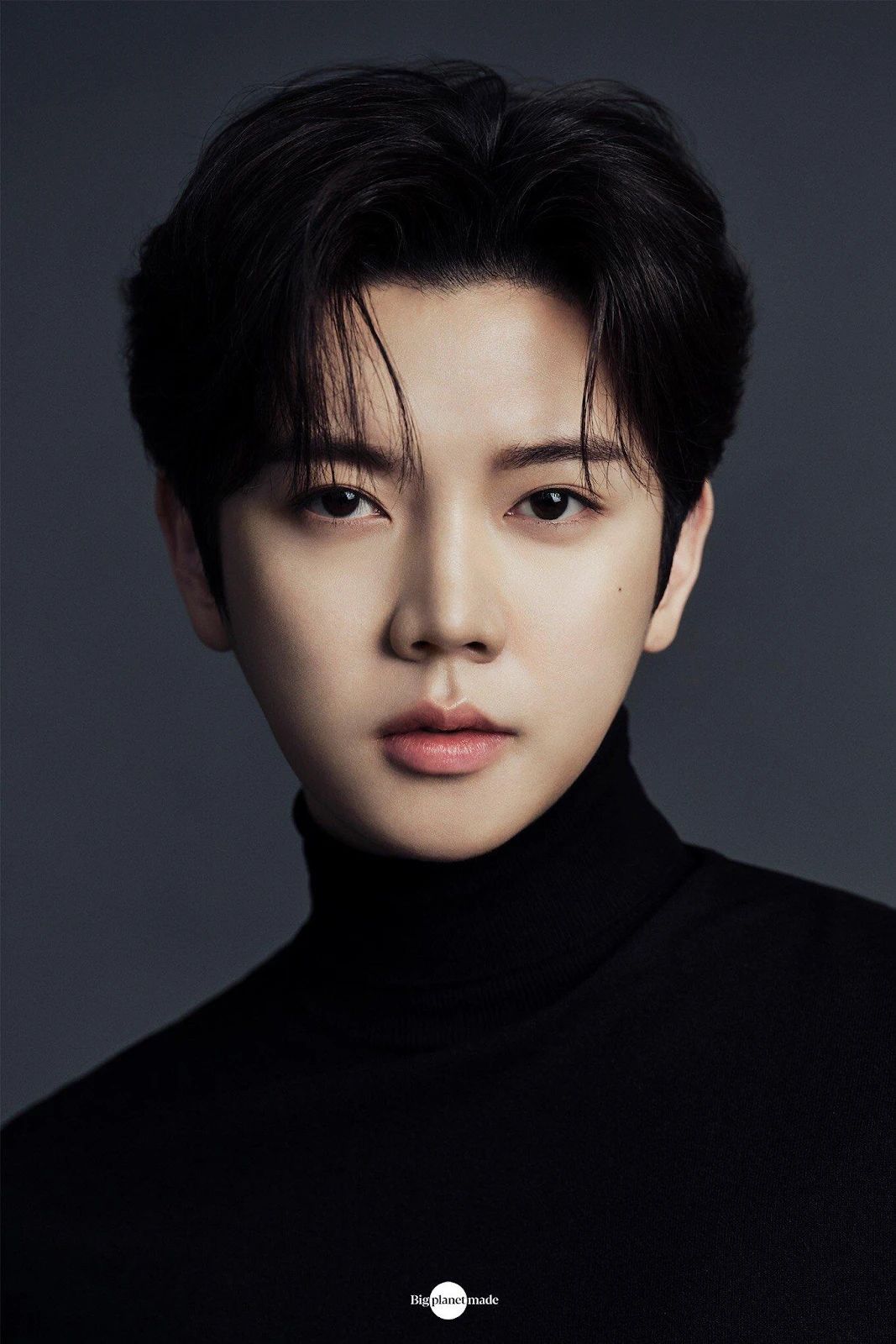Ren ngược định kiến giới, nam idol xinh nhất xứ Hàn, Jungkook rén? - Hình 2