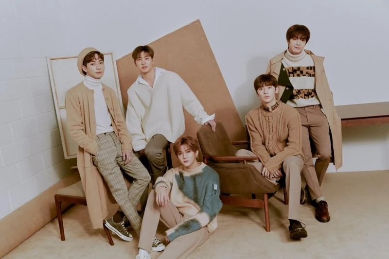 Ren ngược định kiến giới, nam idol xinh nhất xứ Hàn, Jungkook rén? - Hình 10