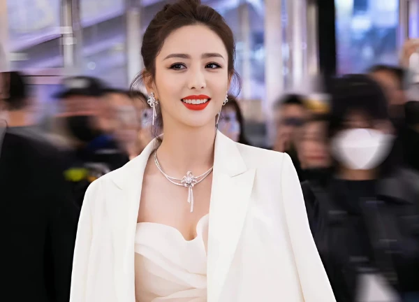 Đồng Lệ Á cao tay chặn Showbiz: Vừa hút chồng cũ, vừa chặn đứng tin đồn? - Hình 6