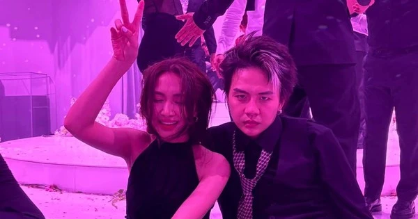 Văn Toàn bít cửa, Hòa Minzy hạnh phúc công khai kỷ niệm 10 năm với 1 người anh - Hình 3