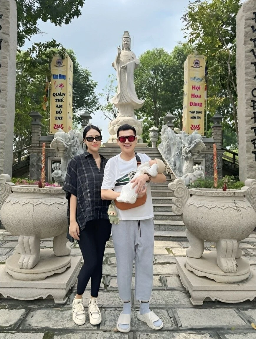 Vợ kém 37 tuổi của Quang Minh lộ nhan sắc lạ, chồng nói 1 câu đủ hiểu tình cảm - Hình 6